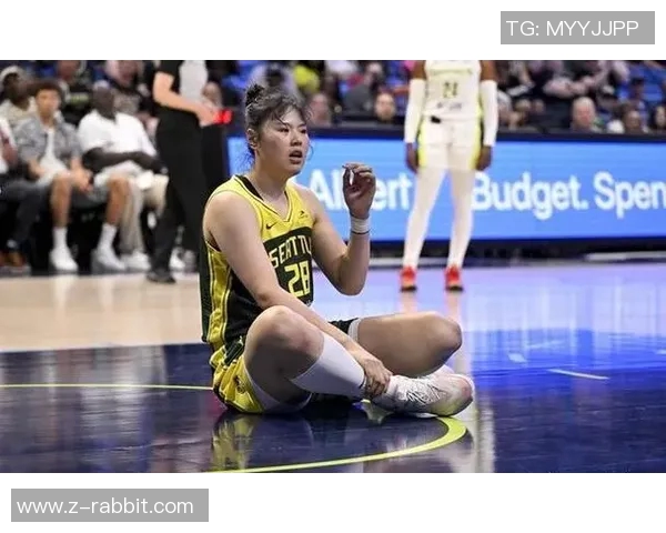 李月汝上半场表现出色接近两双却因意外因素提前离场引发关注